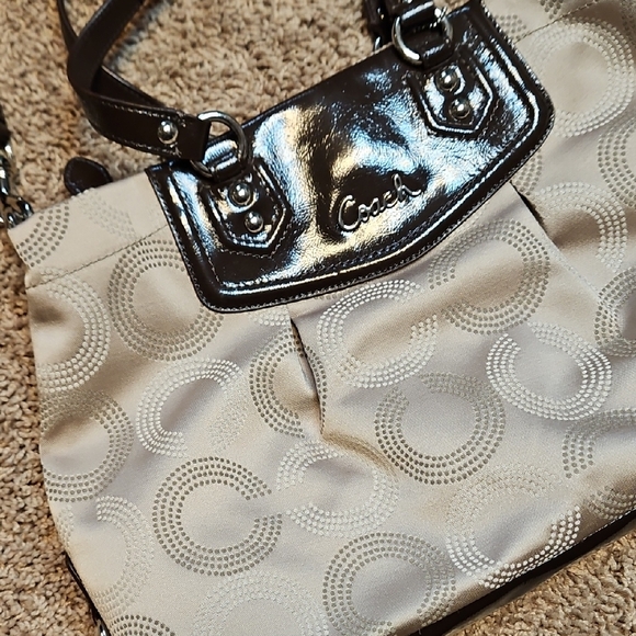 Coach Ashley Dotted Op Art Carryall Bag - Picture 4 of 16